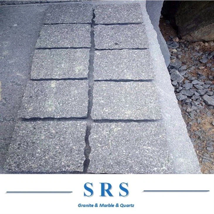 Natural-Split-Green-Red-Porphyry-Cube-Granite-Paver.webp (3)