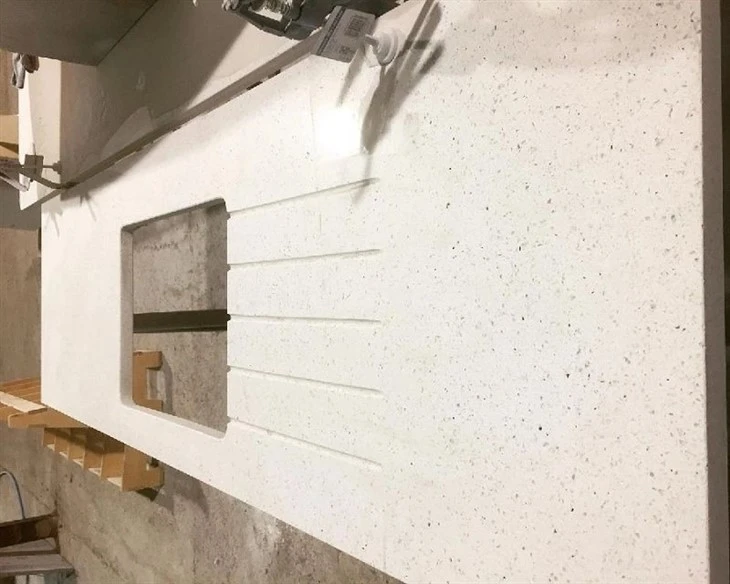White-Galaxy-Quartz-Countertop-for-Kitchen-Bathroom.webp (1)(001)